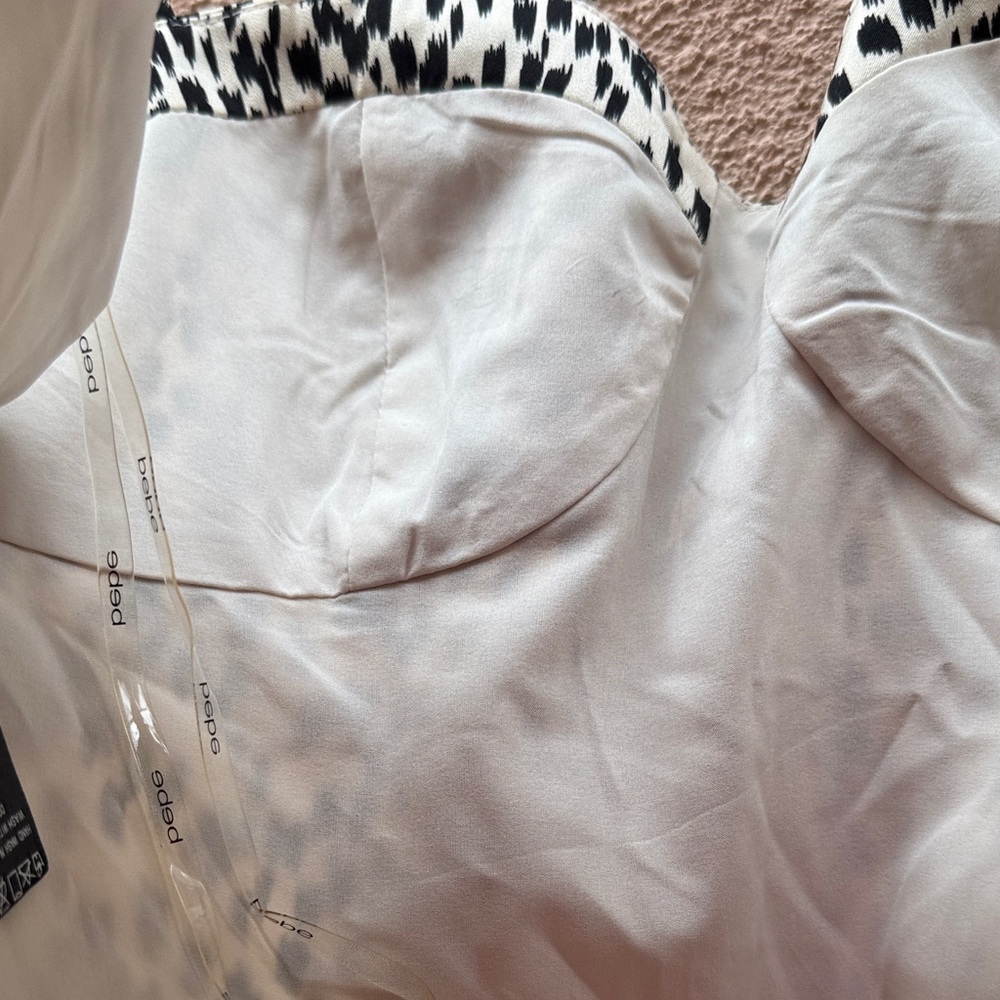 Black and White Leopard Spotted Crop Top - Picture 8 of 10